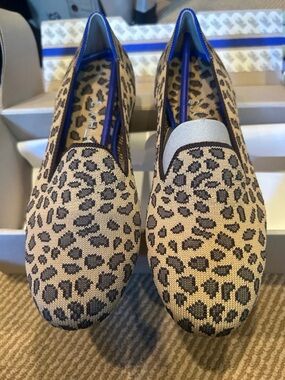 NIB Rothy's spotted loafer Leopard Print Knit Loafers in Tan and Black size 6